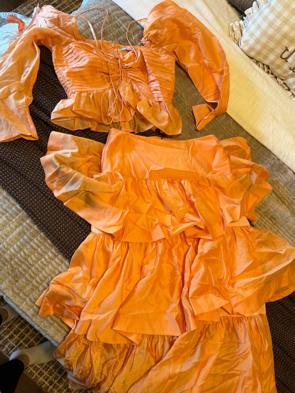 Giani Bini Orange Ruffled Set